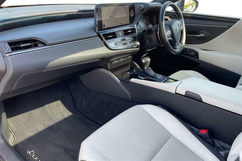 Lexus ES 300H 2.5 Cvt Premium Edition FN23YYD Red #2