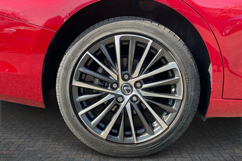 Lexus ES 300H 2.5 Cvt Premium Edition FN23YYD Red #5