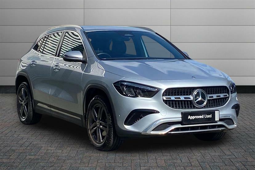 Mercedes-Benz GLA Class 180 Sport Edition White