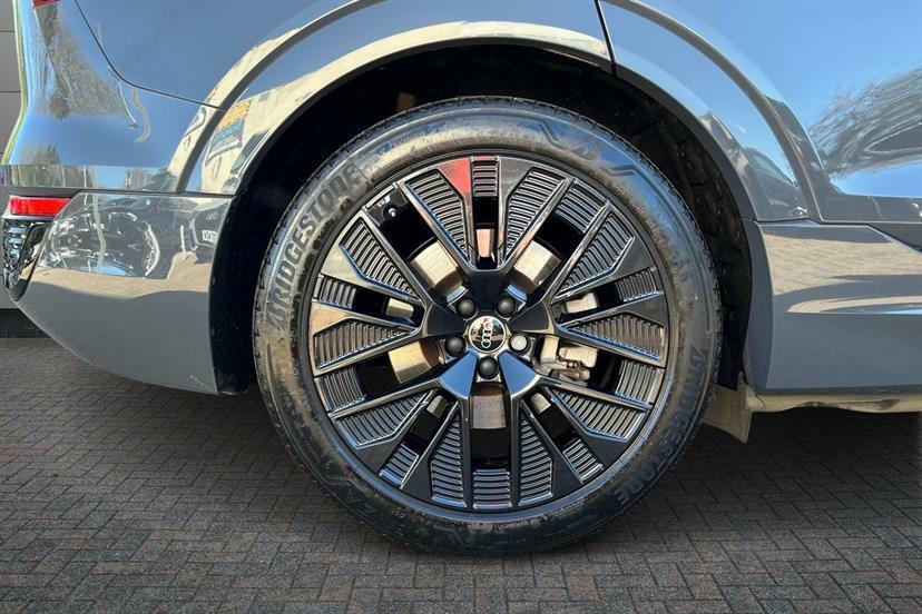 Audi Q8 e tron 250Kw 50 Quattro 95Kwh Black Edition LM23HTP Grey #5