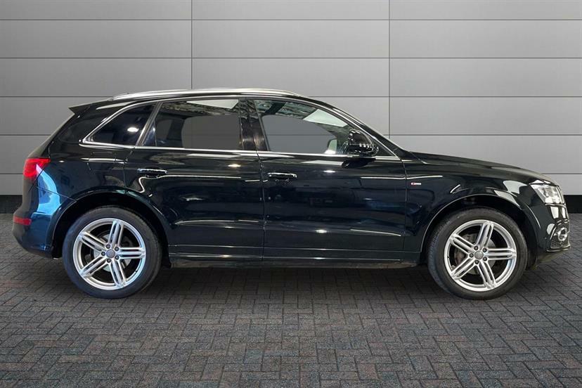Audi Q5 2.0 Tdi 190 Quattro S Line Plus Black #4