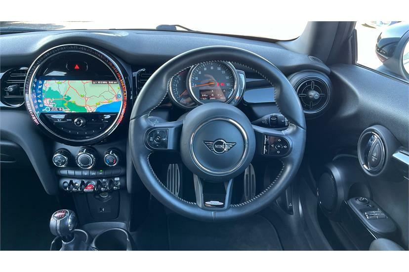 Mini Hatch 1.5 Cooper Sport YE21ZHK Red #5