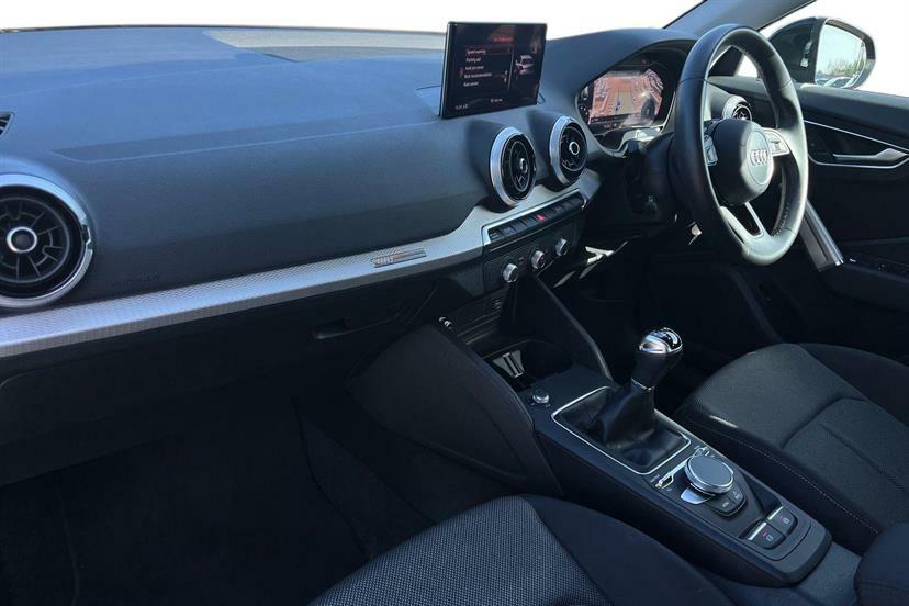 Audi Q2 30 Tfsi Sport Black #2