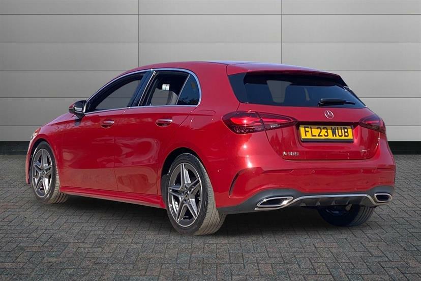 Mercedes-Benz A Class A180 Amg Line Premium FL23WUB Red #2