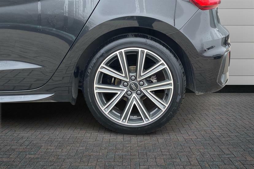 Audi A1 30 Tfsi S Line S Tronic VO75GJU Black #5