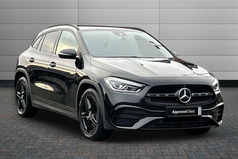 Mercedes-Benz GLA Class 180 Amg Line Premium Black
