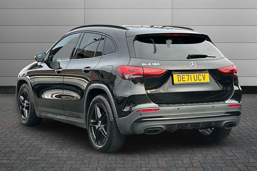 Mercedes-Benz GLA Class 180 Amg Line Premium DE71UCV Black #2