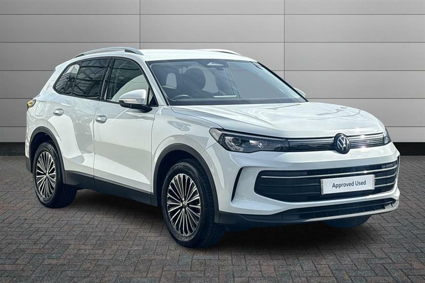 Volkswagen Tiguan 1.5 Etsi 150 Match Dsg White