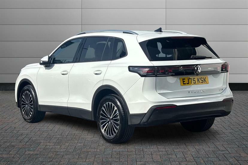 Volkswagen Tiguan 1.5 Etsi 150 Match Dsg EJ75KSK White #3