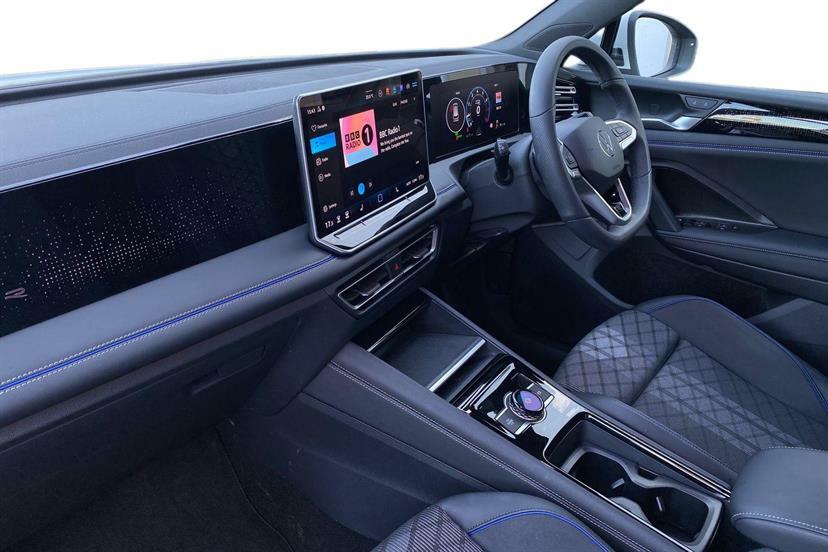 Volkswagen Tiguan 1.5 Etsi 150 R-line Dsg MW75NPX White #2