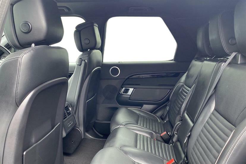 Land Rover Discovery 3.0 D300 R-dynamic Hse LD22YTP Black #4