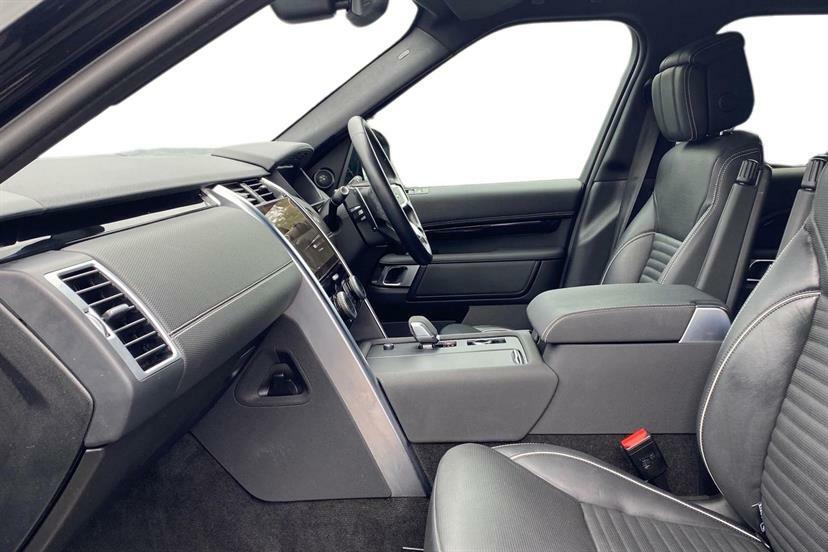 Land Rover Discovery 3.0 D300 R-dynamic Hse LD22YTP Black #3