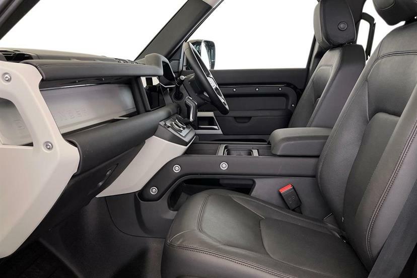 Land Rover Defender 110 2.0 P400e Xs Edition 110 HV73CDN Black #3