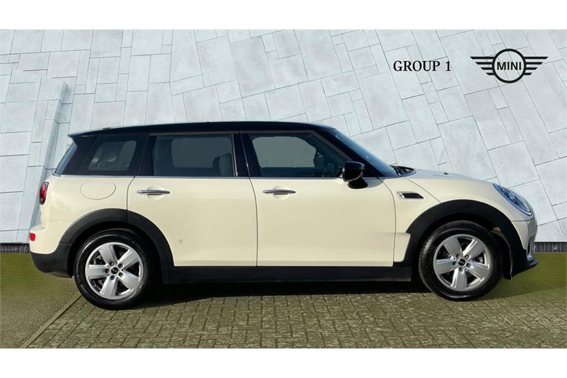 Mini Clubman 1.5 Cooper Classic 6Dr GH19VUW White #3