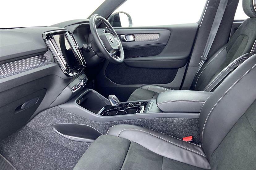 Volvo XC40 2.0 B4p R Design Grey #2