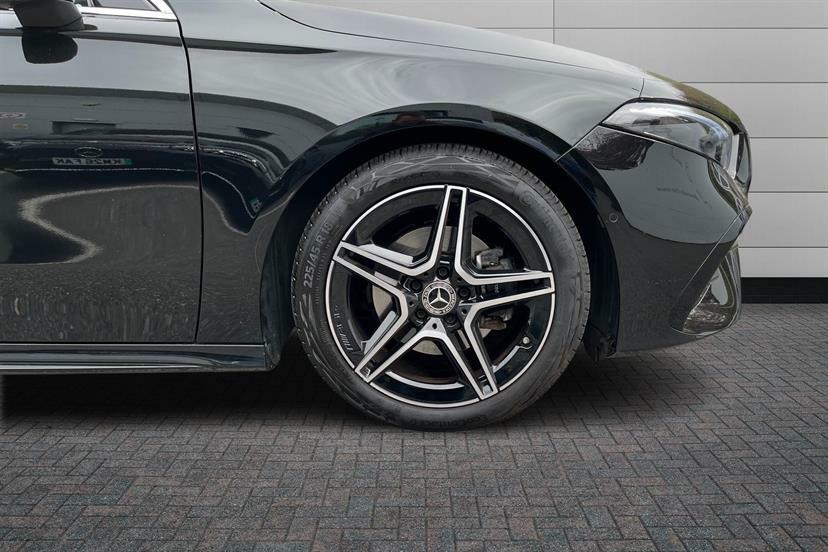 Mercedes-Benz A Class A200 Amg Line Executive KT25LPL Black #4