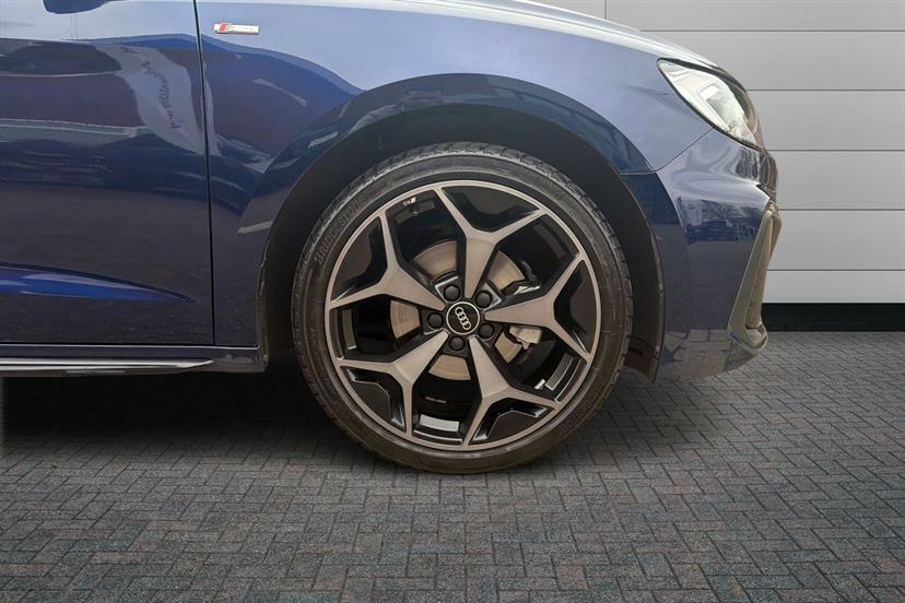 Audi A1 35 Tfsi Black Edition S Tronic Tech Pack EJ75OJM Blue #5