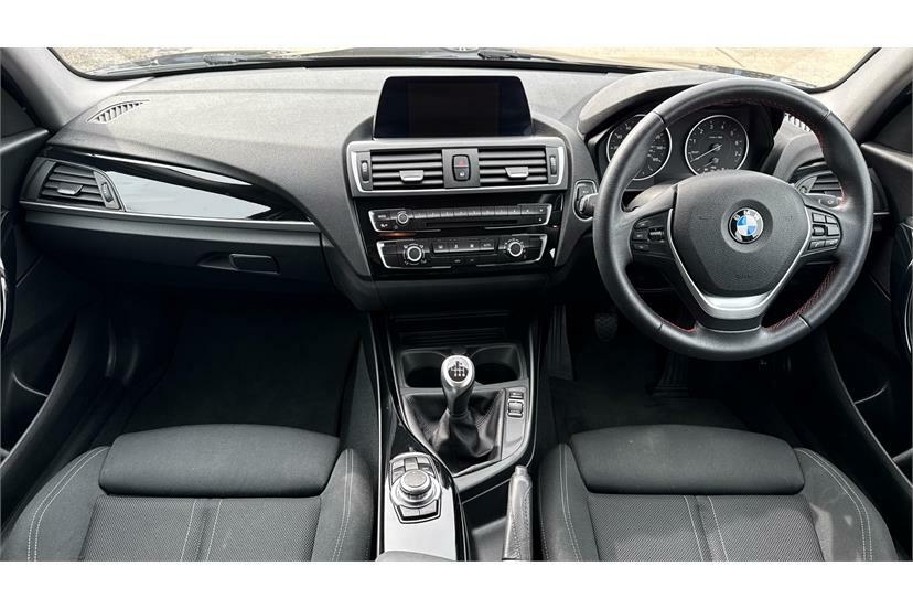BMW 1 Series 118I 1.5 Sport Nav Black #4