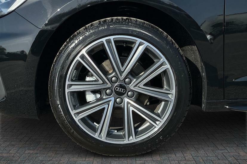 Audi A1 30 Tfsi S Line S Tronic MV26FAA Black #5