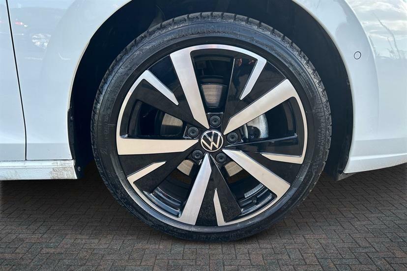 Volkswagen Golf 1.5 Etsi 150 Match Dsg EF75VYE White #5