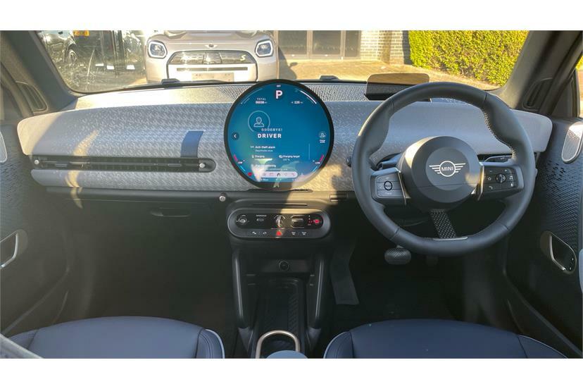 Mini Hatch 135Kw E Exclusive 41Kwh Green #4