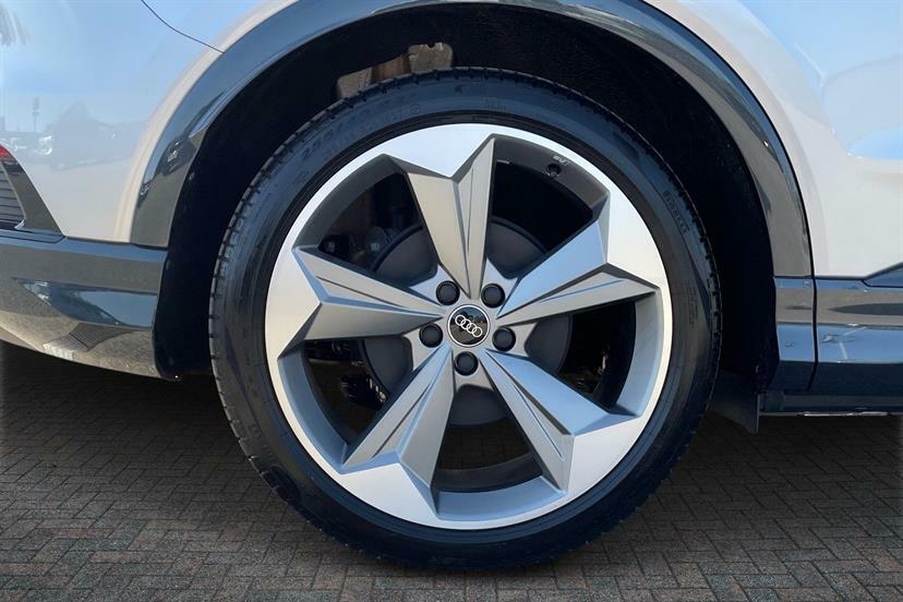 Audi Q4 E Tron 210Kw 45 82Kwh Black Edition MV26EYY Grey #5