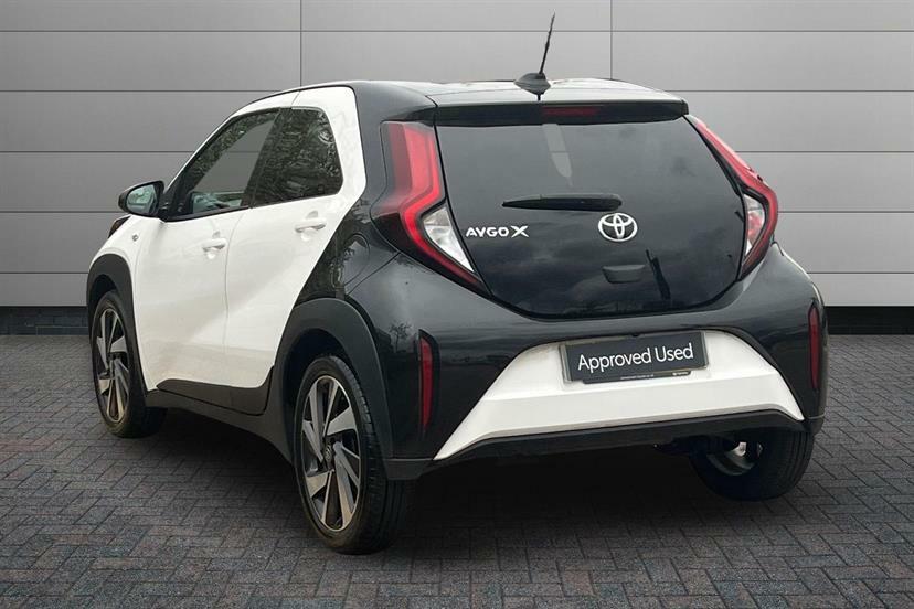 Toyota Aygo X 1.0 Vvt-i Edge AO74DHX Black #3