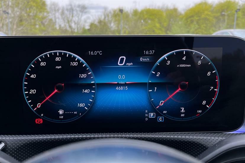 Mercedes-Benz A Class A180 Amg Line Premium KN23YGK White #6