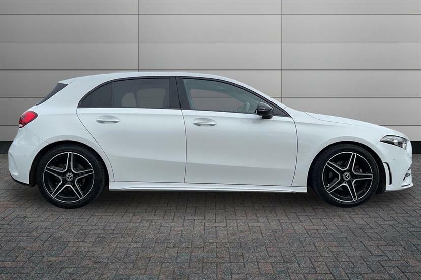 Mercedes-Benz A Class A180 Amg Line Premium KN23YGK White #3
