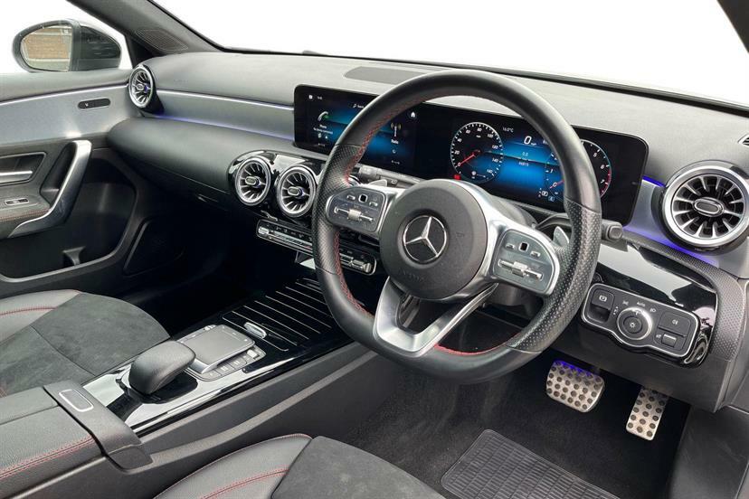 Mercedes-Benz A Class A180 Amg Line Premium KN23YGK White #5