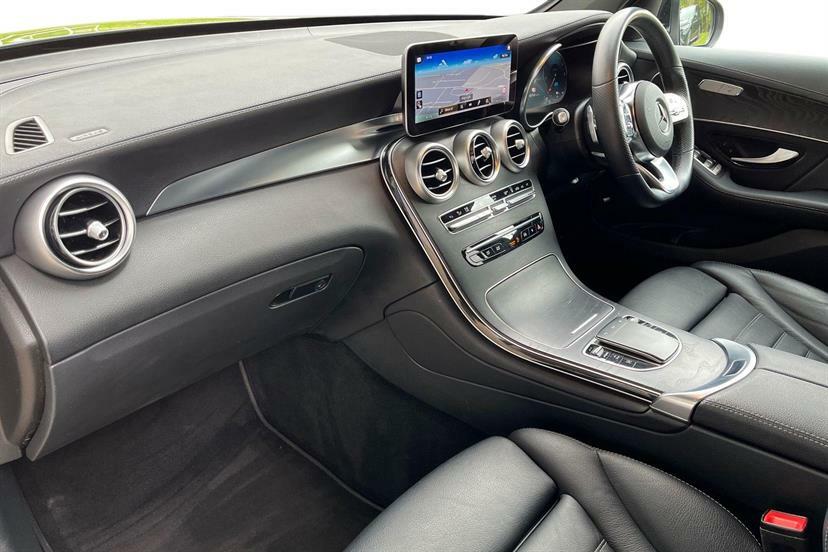 Mercedes-Benz GLC Class Glc 300De 4Matic Amg Line Premium 9G-tronic FG21XXR Black #2