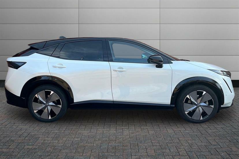 Nissan Ariya 225Kw Evolve 87Kwh 22Kwch E-4orce EP23AOK Black #4