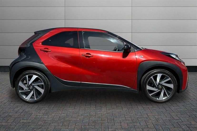 Toyota Aygo X 1.0 Vvt-i Edge YR23DVN Black #4