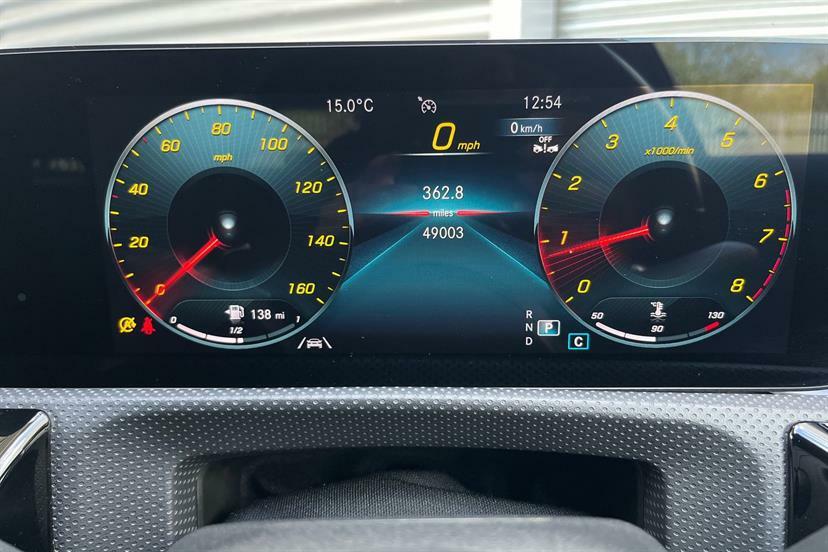 Mercedes-Benz A Class A180 Amg Line Premium KN23YJP White #6