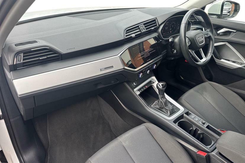 Audi Q3 35 Tfsi Technik S Tronic LL23KNB White #2