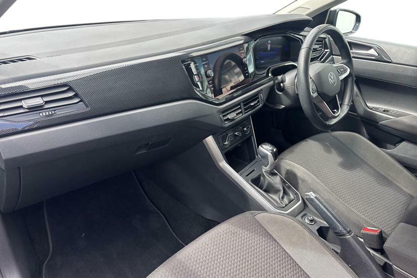 Volkswagen Polo 1.0 Tsi Life Dsg EK73USB Black #2