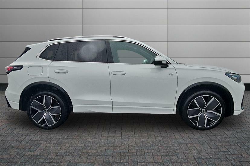 Volkswagen Tiguan 1.5 Etsi 150 R-line Dsg DE26NTJ White #4