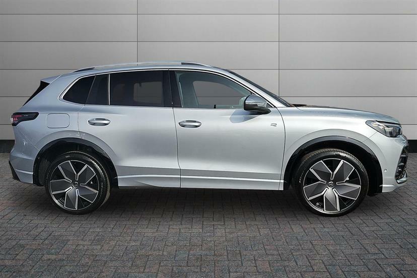 Volkswagen Tiguan 2.0 Tdi R-line Dsg DE26WLO Silver #4