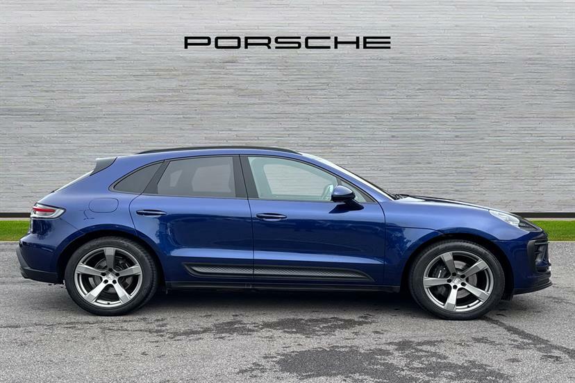 Porsche Macan 5dr Pdk AO24GVC Blue #3