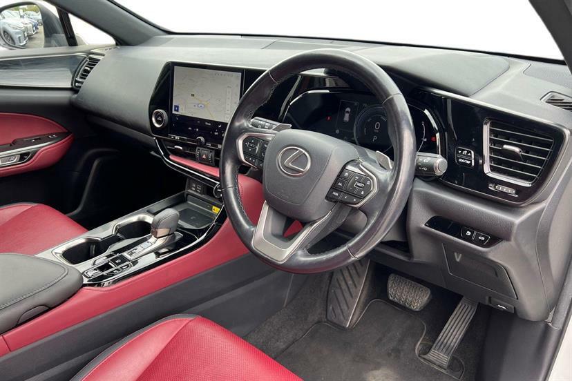 Lexus NX 350H 2.5 E-cvt Premium Pack GX71DWL White #6