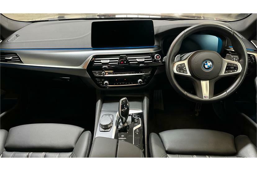 BMW 5 Series 530E M Sport Tech Pack Blue #4