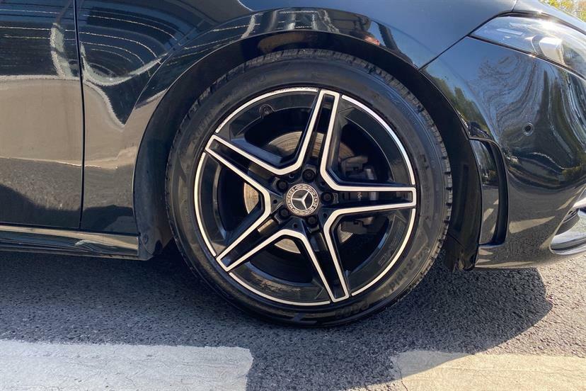 Mercedes-Benz A Class A180d 2.0 Amg Line Executive KN23YJU Black #4