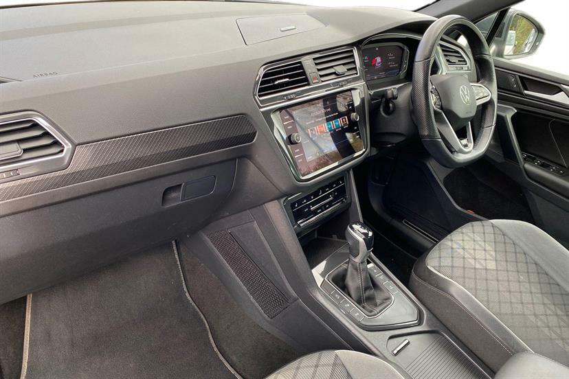 Volkswagen Tiguan 1.5 Tsi 150 R-line Dsg MJ72NJN Grey #2