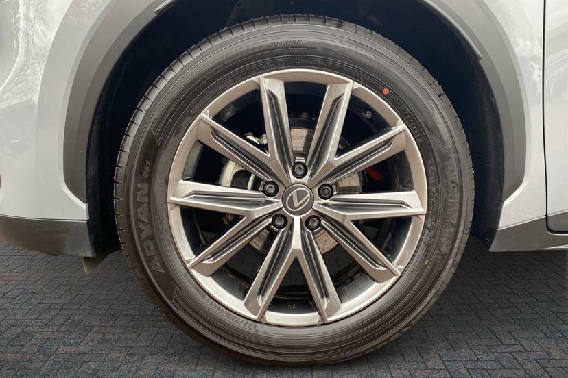Lexus LBX 1.5 Premium Plus E-cvt FN75SBZ Grey #5
