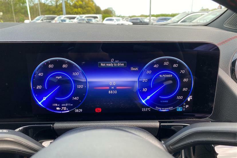 Mercedes-Benz EQA 300 4M 168Kw Amg Line Premium 70.5Kwh KT25PKV Black #6