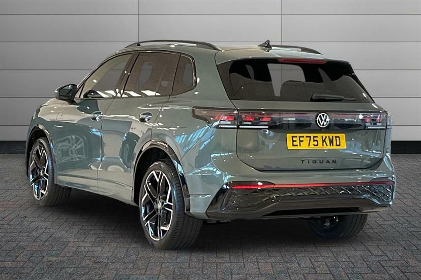 Volkswagen Tiguan 2.0 Tdi R-line Dsg EF75KWD Green #3