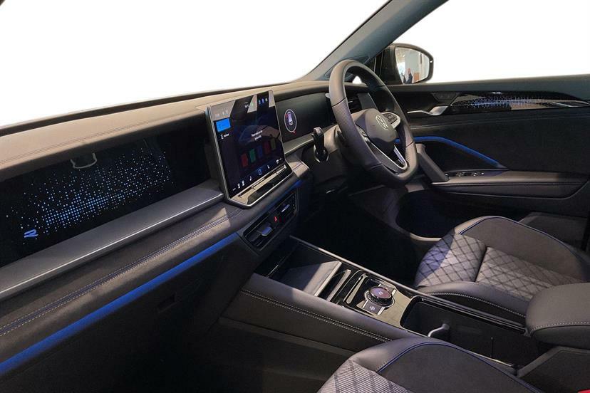 Volkswagen Tayron 1.5 Etsi R-line Dsg7 7 Seat Black #2