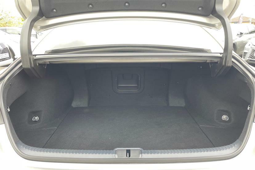 Lexus ES 300H 2.5 Premium Plus Cvt Red #23