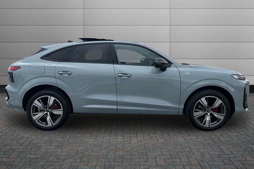 Audi Q3 1.5 Tfsi Launch Edition S Tronic EA75VZC Grey #4