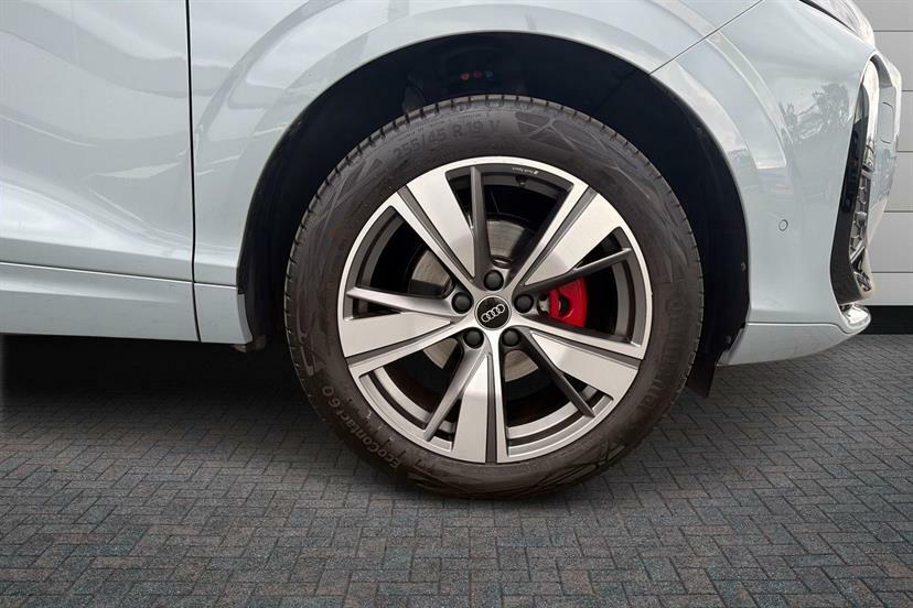 Audi Q3 1.5 Tfsi Launch Edition S Tronic EA75VZC Grey #5